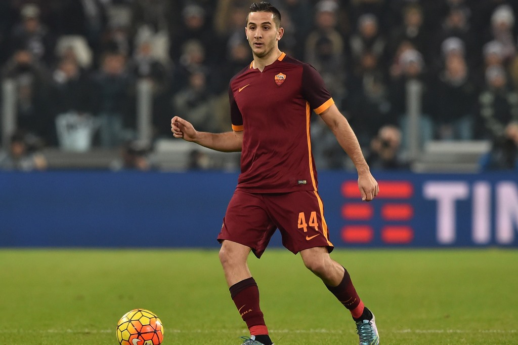Arsenal mua Manolas Mot dong tac gia lo lieu! hinh anh 3