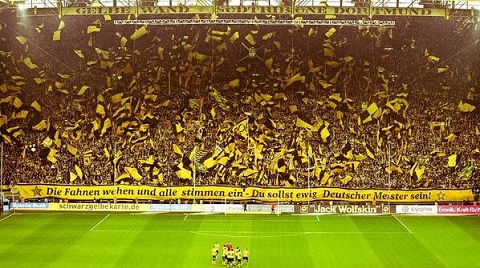 The Yellow Wall Noi tap trung nhung CDV Dortmund cuong nhiet nhat