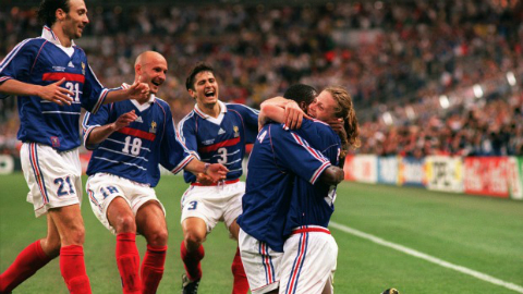 Emmanuel Petit “Chúa lấy đi anh trai của tôi vì ngài muốn tôi làm được điều gì đó trong bóng đá” 1 Emmanuel Petit “Chúa lấy đi anh trai của tôi vì ngài muốn tôi làm được điều gì đó trong bóng đá” 1