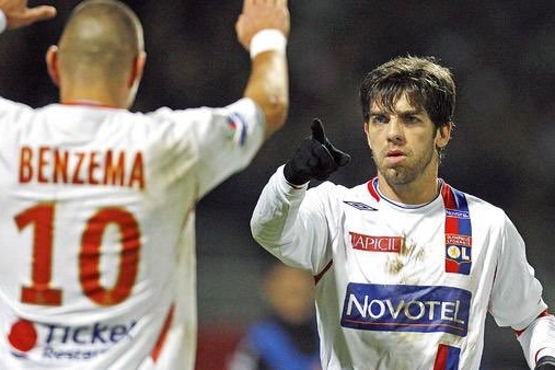 Juninho ao uoc tien dao Karim Benzema tro lai Lyon