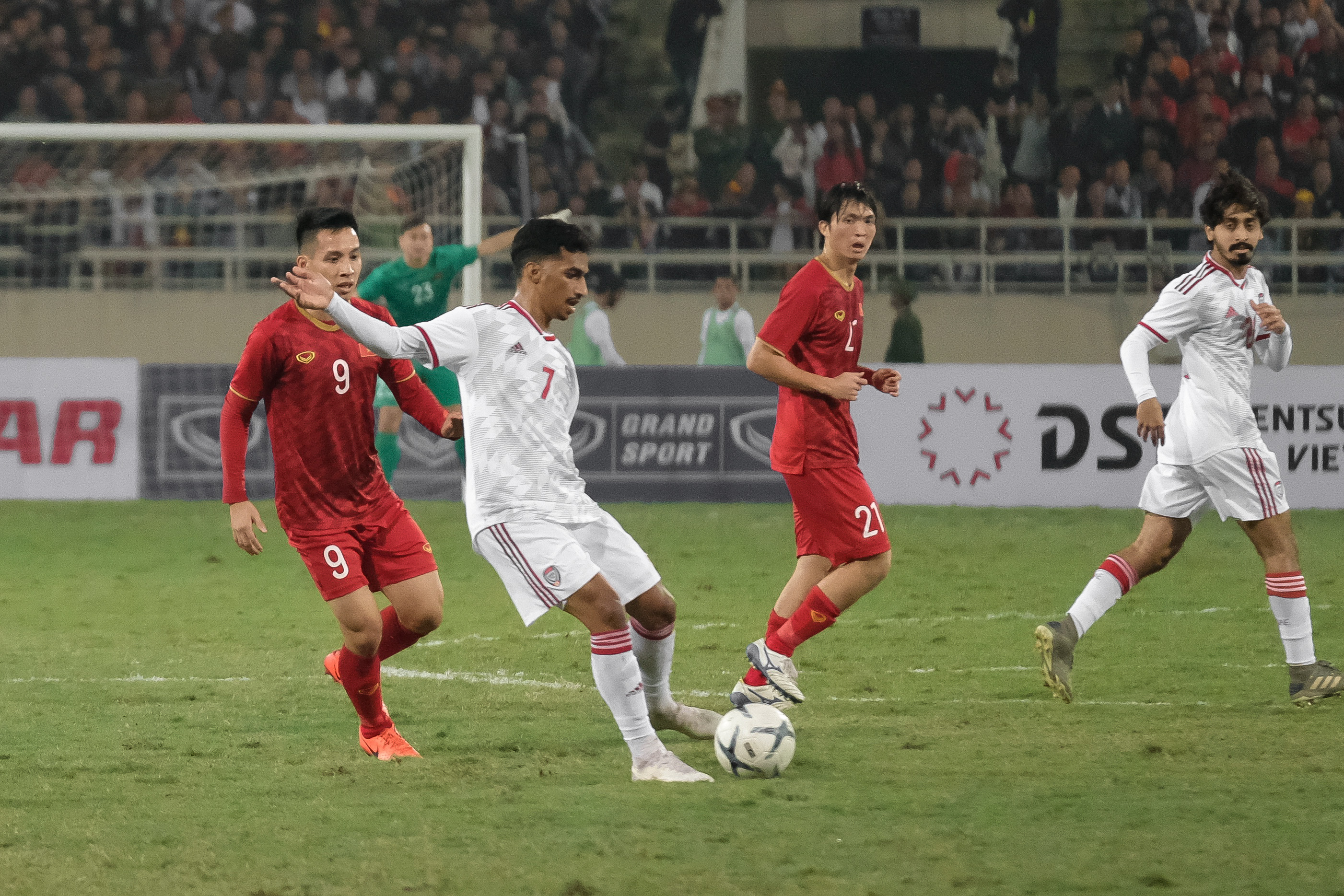 Tuan Anh, Hung Dung vs UAE