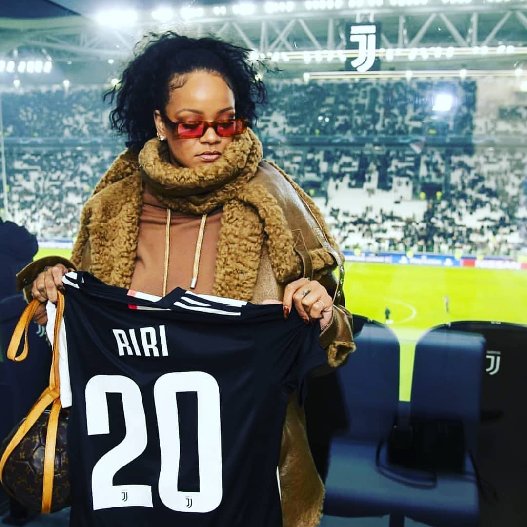 Rihanna xuất hiện trong trận đấu Juventus vs Atletico Madrid hình ảnh gốc 3
