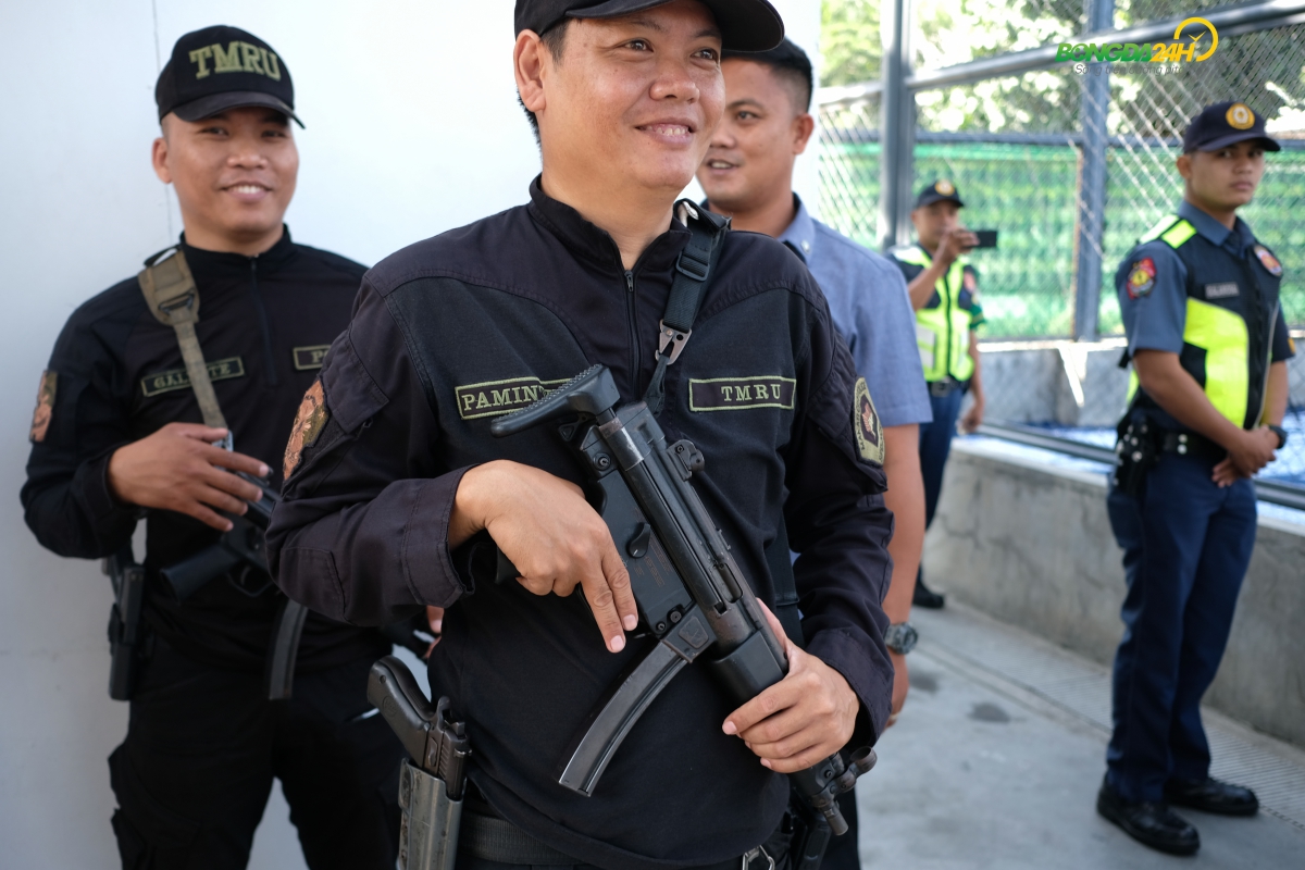 U22 Việt Nam được lực lượng an ninh bảo vệ trong buổi tập hình ảnh
