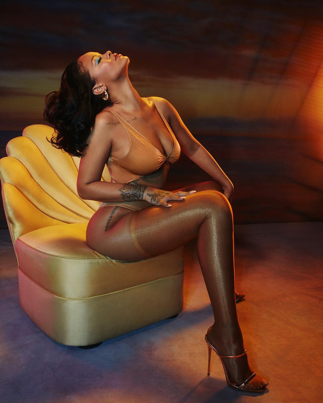 hình ảnh nóng bỏng của nữ ca sĩ đình đám Rihanna ảnh 8