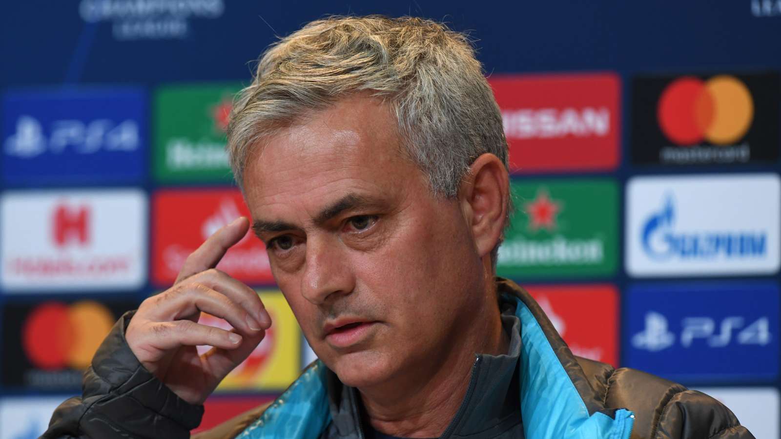 HLV Jose Mourinho quyết tâm ngáng đường Man United hình ảnh