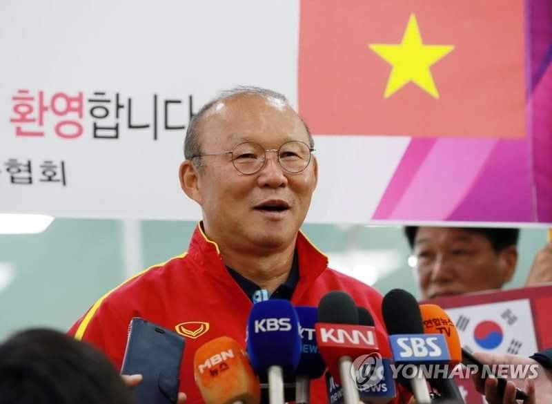HLV Park Hang Seo được chào đón như người hùng khi về Hàn Quốc hình ảnh