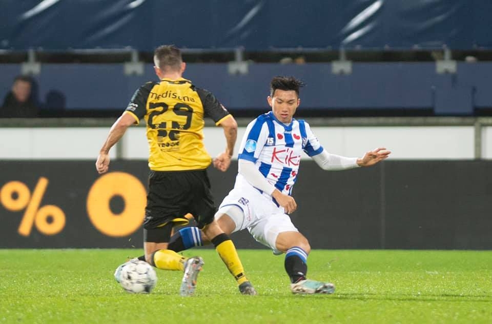 Van Hau lan dau duoc ra san cho doi mot Heerenveen