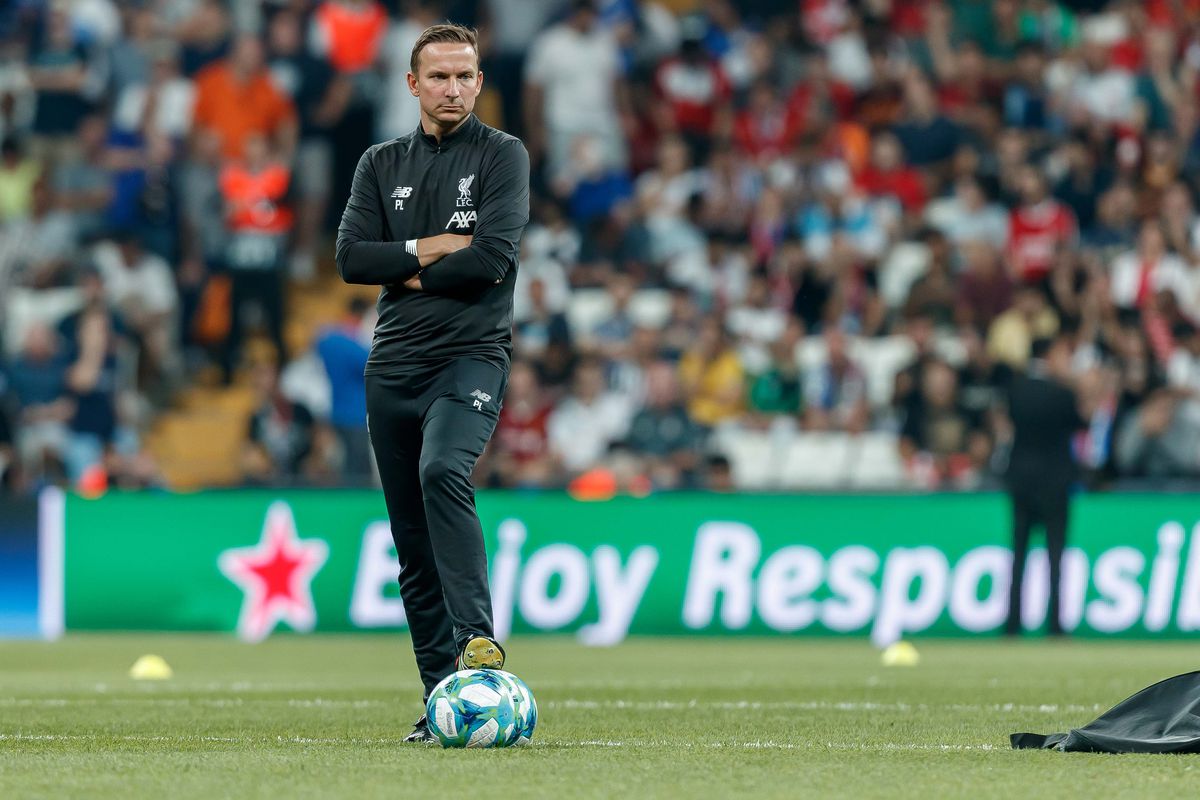 Pep Lijnders Cánh tay phải của Jurgen Klopp ở Liverpool hình ảnh