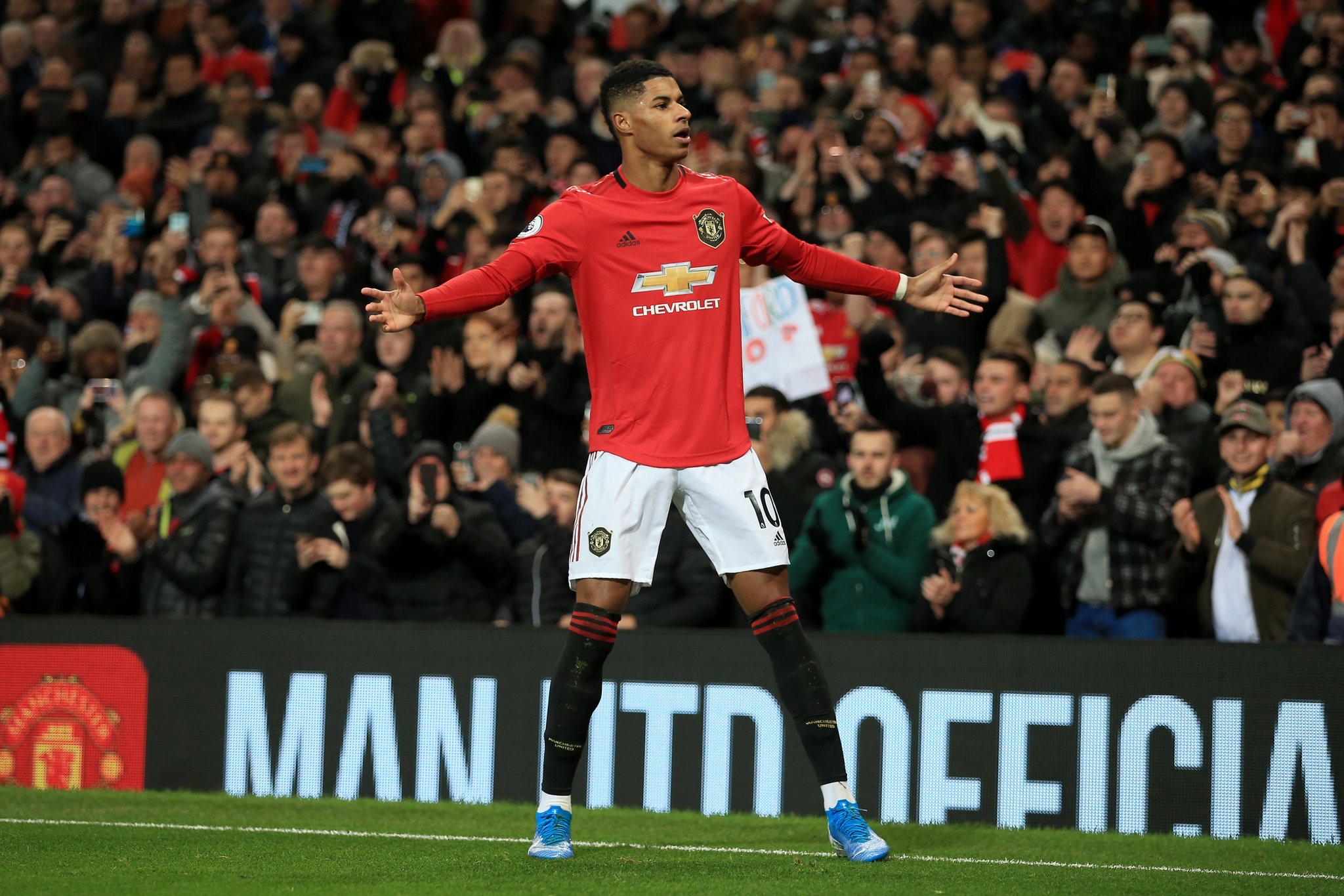 Rashford cần rút ra nhiều điều từ sự phát triển của Sterling hình ảnh