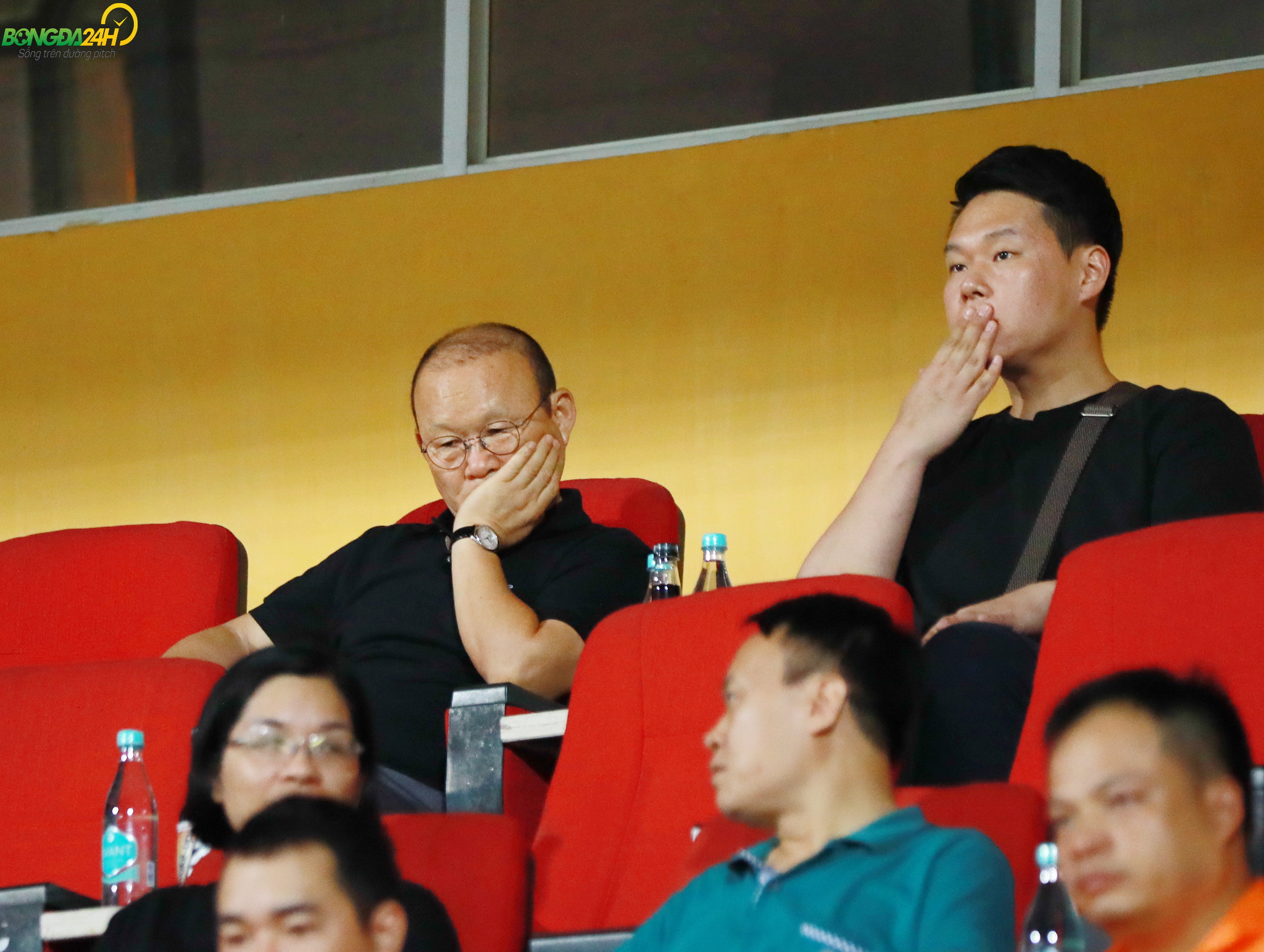 HLV Park Hang Seo dự khán trận Bình Định đấu Viettel FC hình ảnh