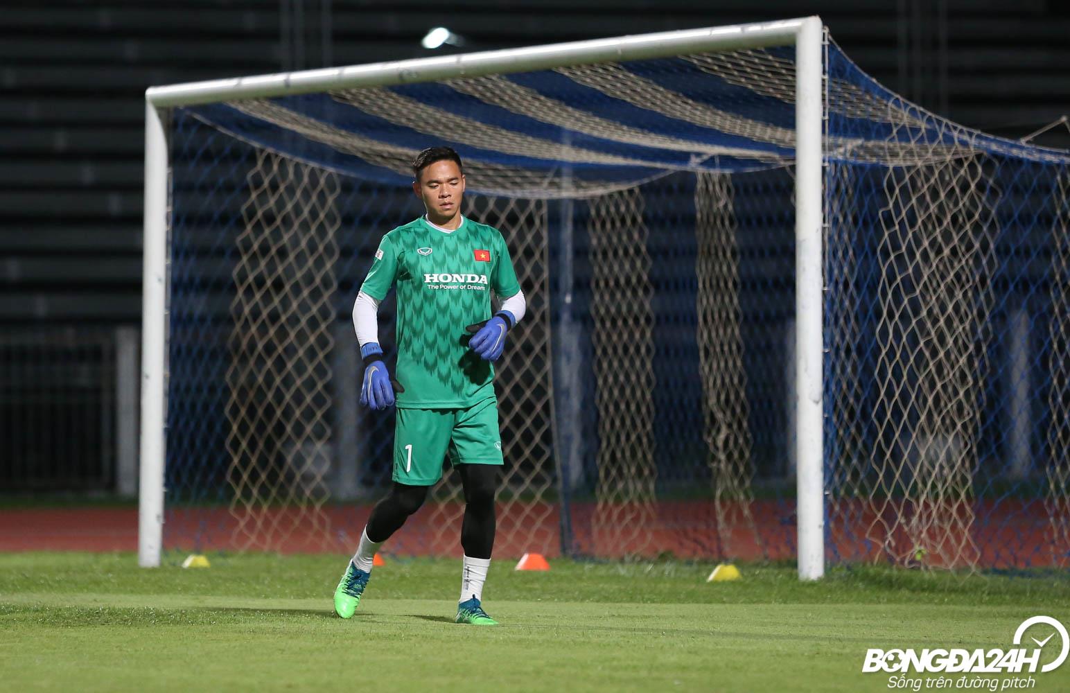 Thủ thành Nguyên Mạnh là một trong số 5 cầu thủ mới lên tuyển dưới thời HLV Park Hang Seo được gọi tập trung lần này.