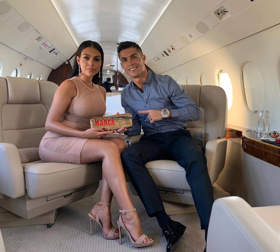 NÓNG Cristiano Ronaldo đã bí mật kết hôn với bạn gái hình ảnh