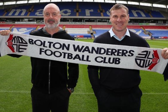 36 tiếng kỳ tích của Bolton trước hạn chót kỳ chuyển nhượng Hè 2019 hình ảnh