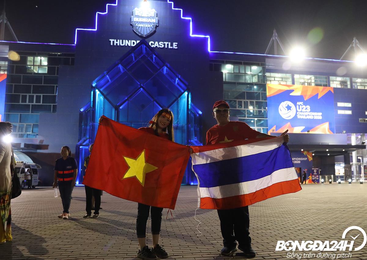 Ảnh: CĐV đến sân cổ vũ trận U23 Việt Nam vs U23 Jordan hình ảnh 6