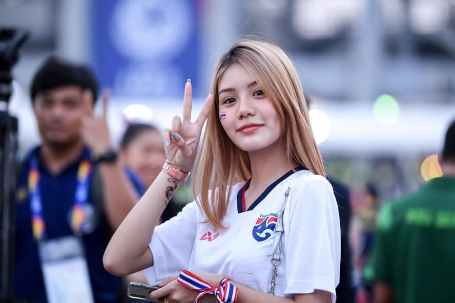 Ảnh U23 Thái Lan ăn mừng cuồng nhiệt sau chiến tích vào tứ kết hình ảnh