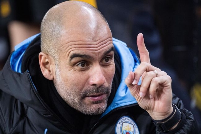 Hàng thủ 3 người Câu trả lời dành cho Pep Guardiola hình ảnh