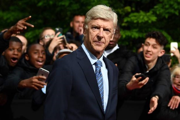 Arsene Wenger Cuộc sống, bóng đá và Arsenal hình ảnh