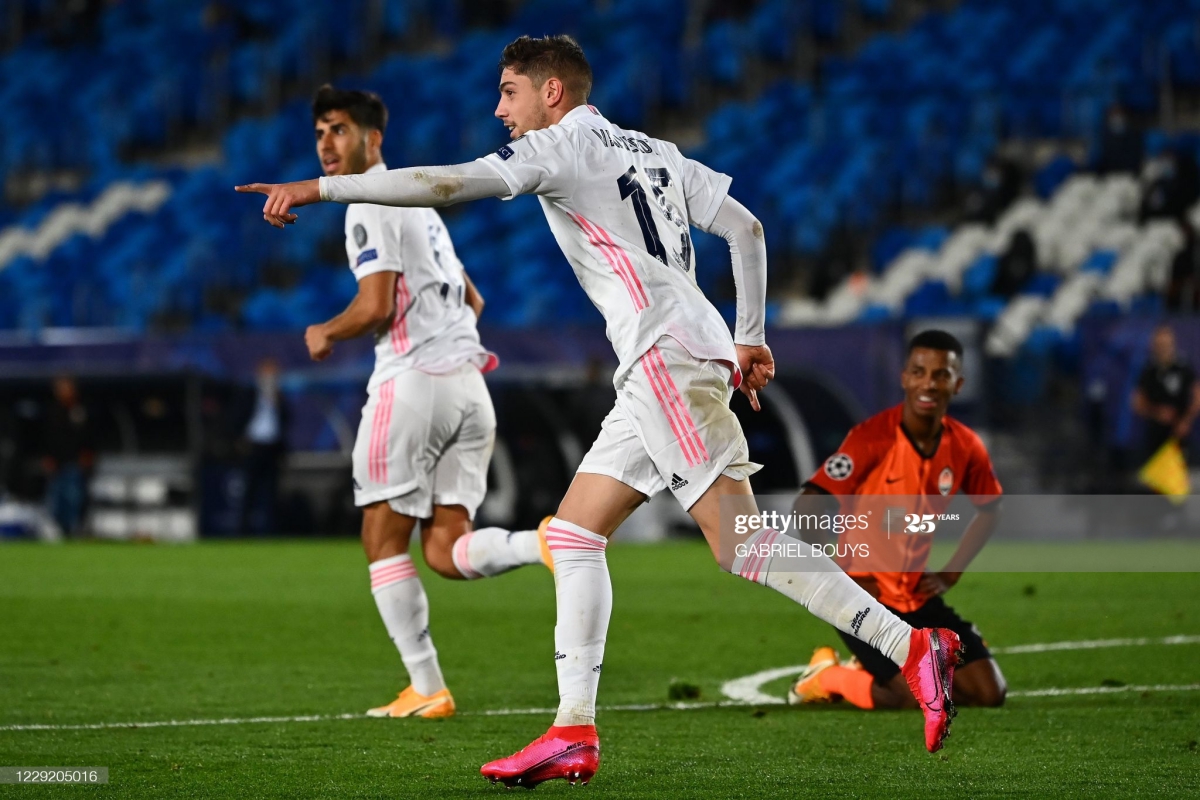 Tình huống Valverde bị VAR cướp bàn thắng trong trận thua Shakhtar