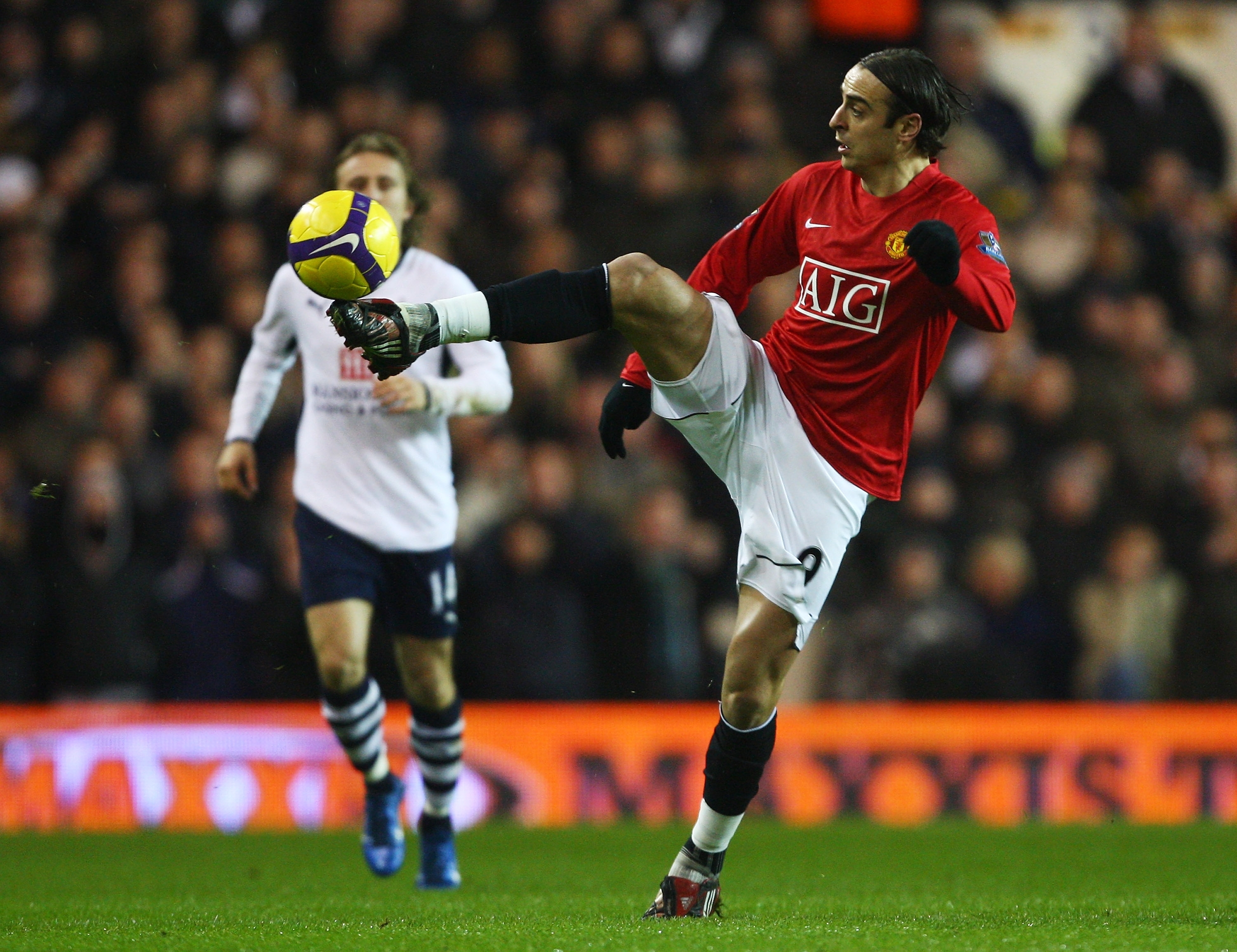 Dimitar Berbatov “Tôi muốn mọi người thấy được chất thơ trong từng động tác của tôi” 1