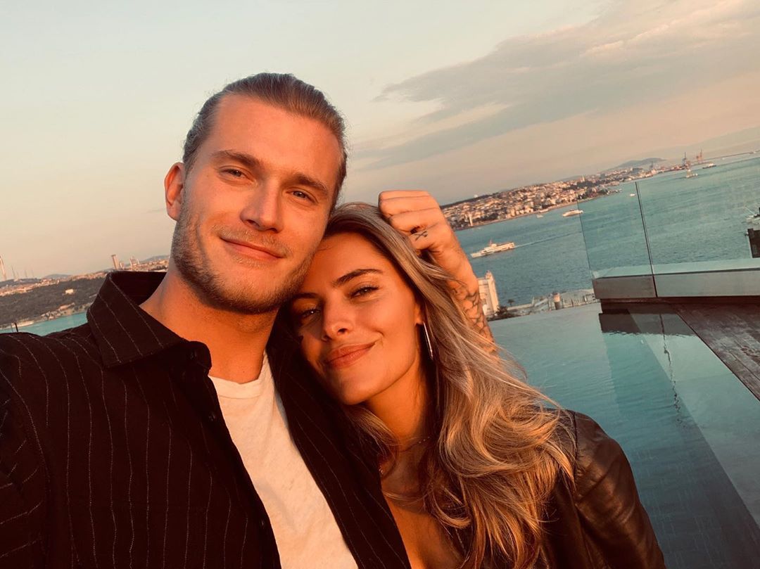 Fans Are Jealous Of Karius After His Girlfriend Shows Off Her Curves