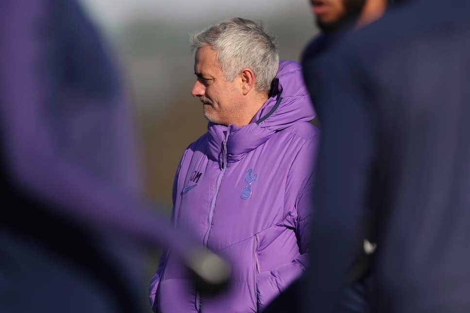 HLV Jose Mourinho hối hận vì nhận lời dẫn dắt Tottenham hình ảnh
