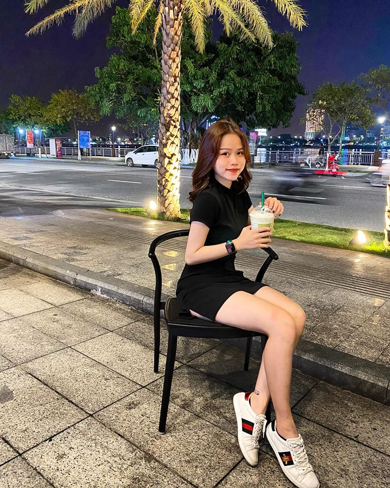 Hot girl Huỳnh Anh, người yêu mới của Quang Hải là ai hình ảnh 3
