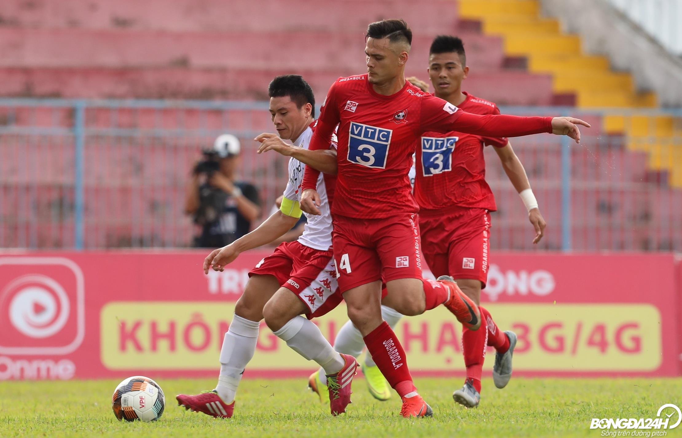 Trung vệ Adriano Schmidt đã để lại nhiều ấn tượng trong trận đấu giữa Hải Phòng vs TP.HCM