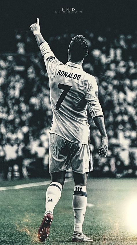 Cristiano Ronaldo - cái tên đã trở thành huyền thoại trong làng bóng đá thế giới. Hãy cùng chiêm ngưỡng những bức ảnh tuyệt đẹp của siêu sao này để cảm nhận sự vẻ đẹp và tài năng của anh.