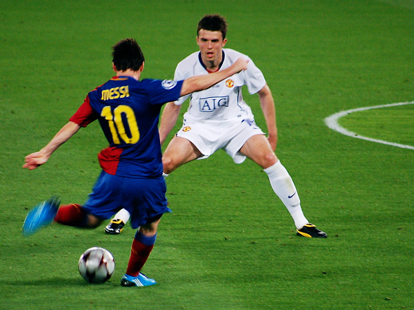 Messi beat Michael Carrick in the final match of the C1 cup