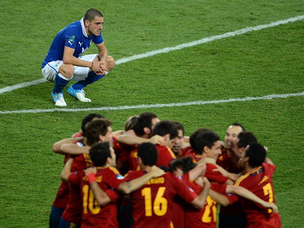 Chung kết Euro 2012 Ý -Tây Ban Nha Ngày La Roja đi vào lịch sử hình ảnh
