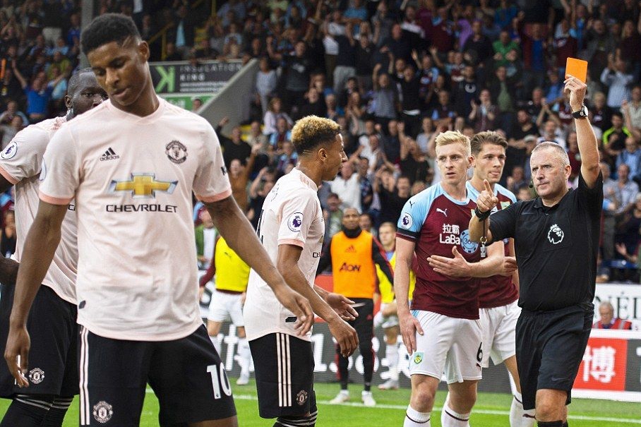 Trọng tài từng đuổi Rashford bắt chính trận Aston Villa vs MU hình ảnh