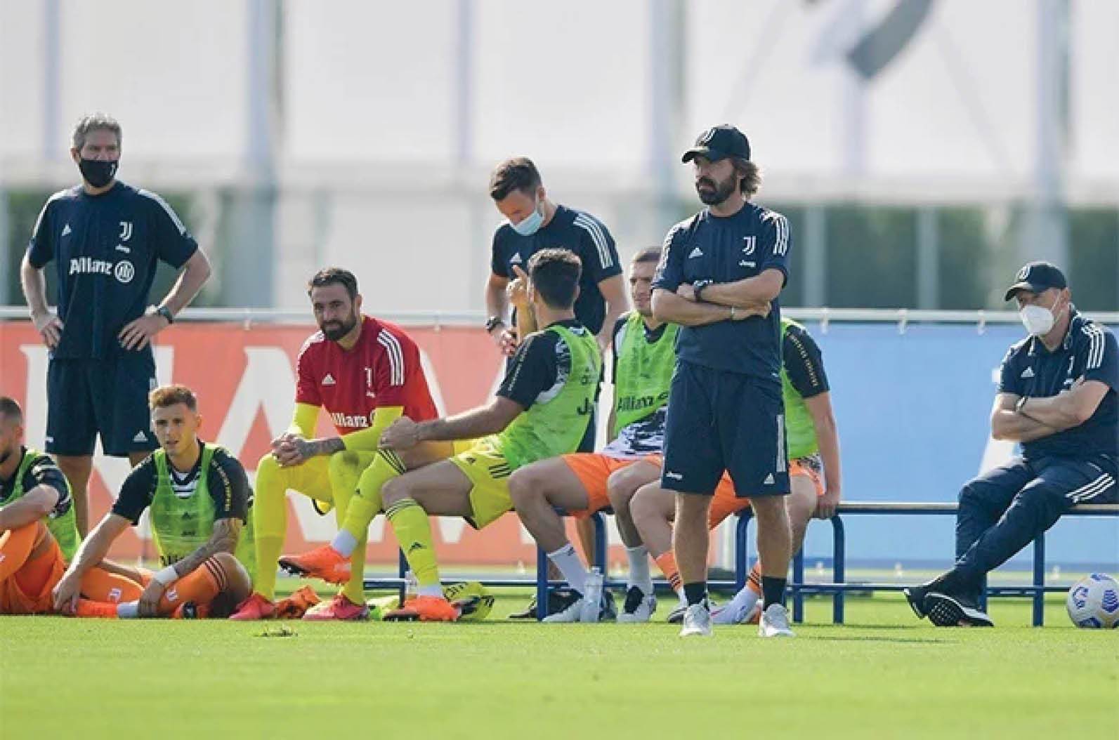 Andrea Pirlo Giữa những hoài nghi và kỳ vọng ở Juventus hình ảnh