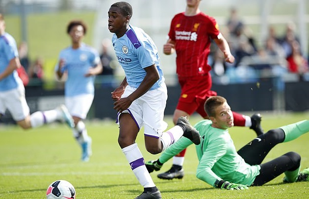 Jamie Gittens đã trải qua một thời gian đáng nhớ tại Manchester City