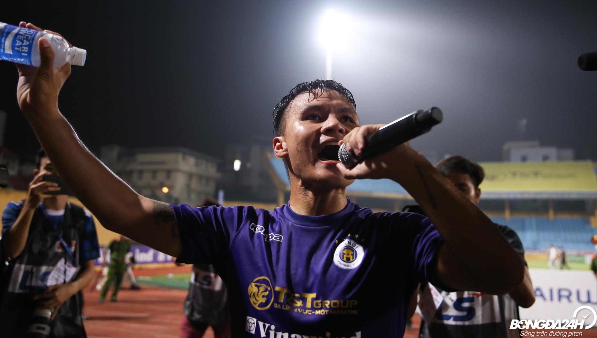 Quang Hải in dấu giày vào 8 bàn giúp Hà Nội FC làm nên lịch sử hình ảnh