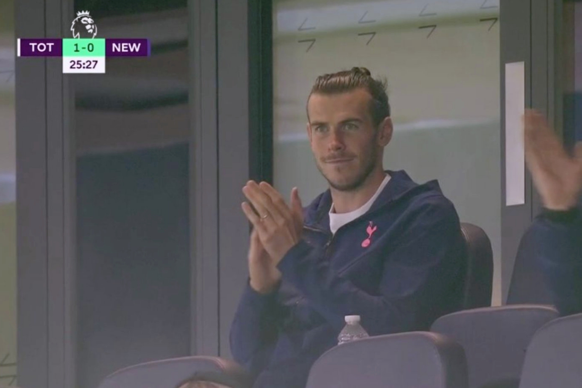 Gareth Bale tươi rói nhìn Spurs ghi bàn hình ảnh