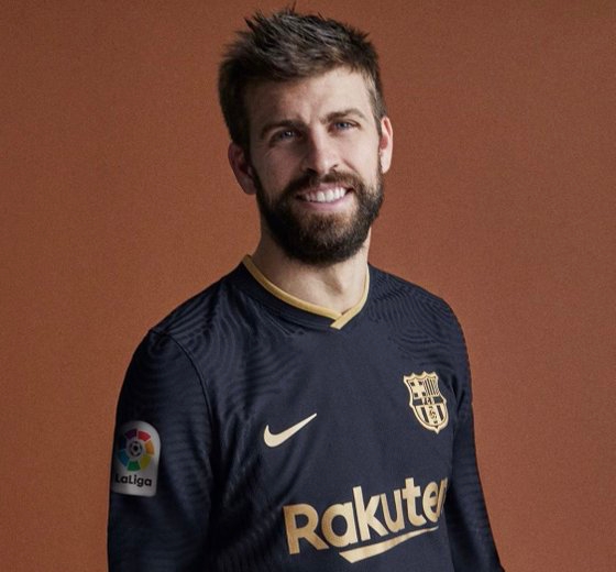 Barca công bố áo đấu, Messi gượng cười hình ảnh