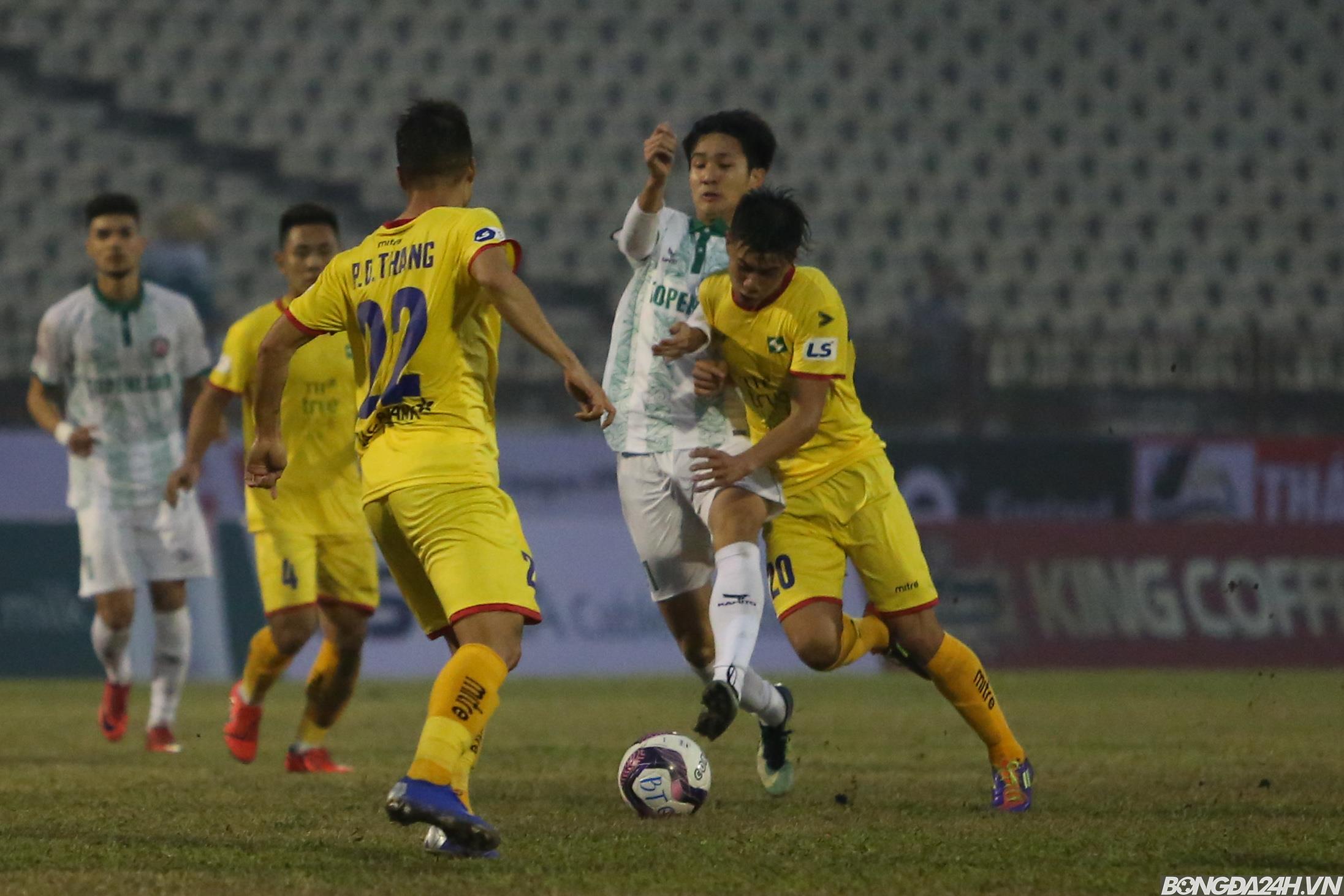 SLNA vs Bình Định SLNA vs Bình Định