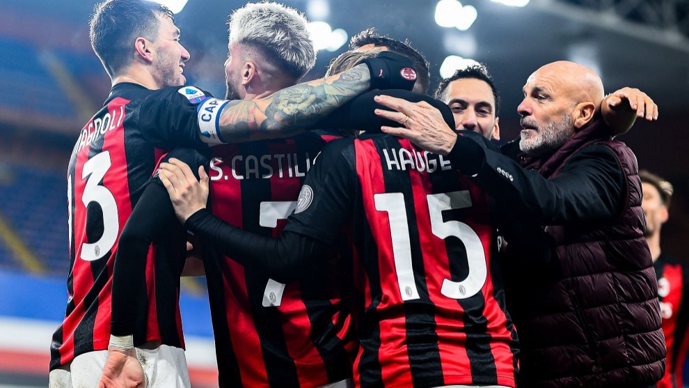 Dưới sự dẫn dắt của Stefano Pioli, AC Milan đã bay cao thế nào hình ảnh