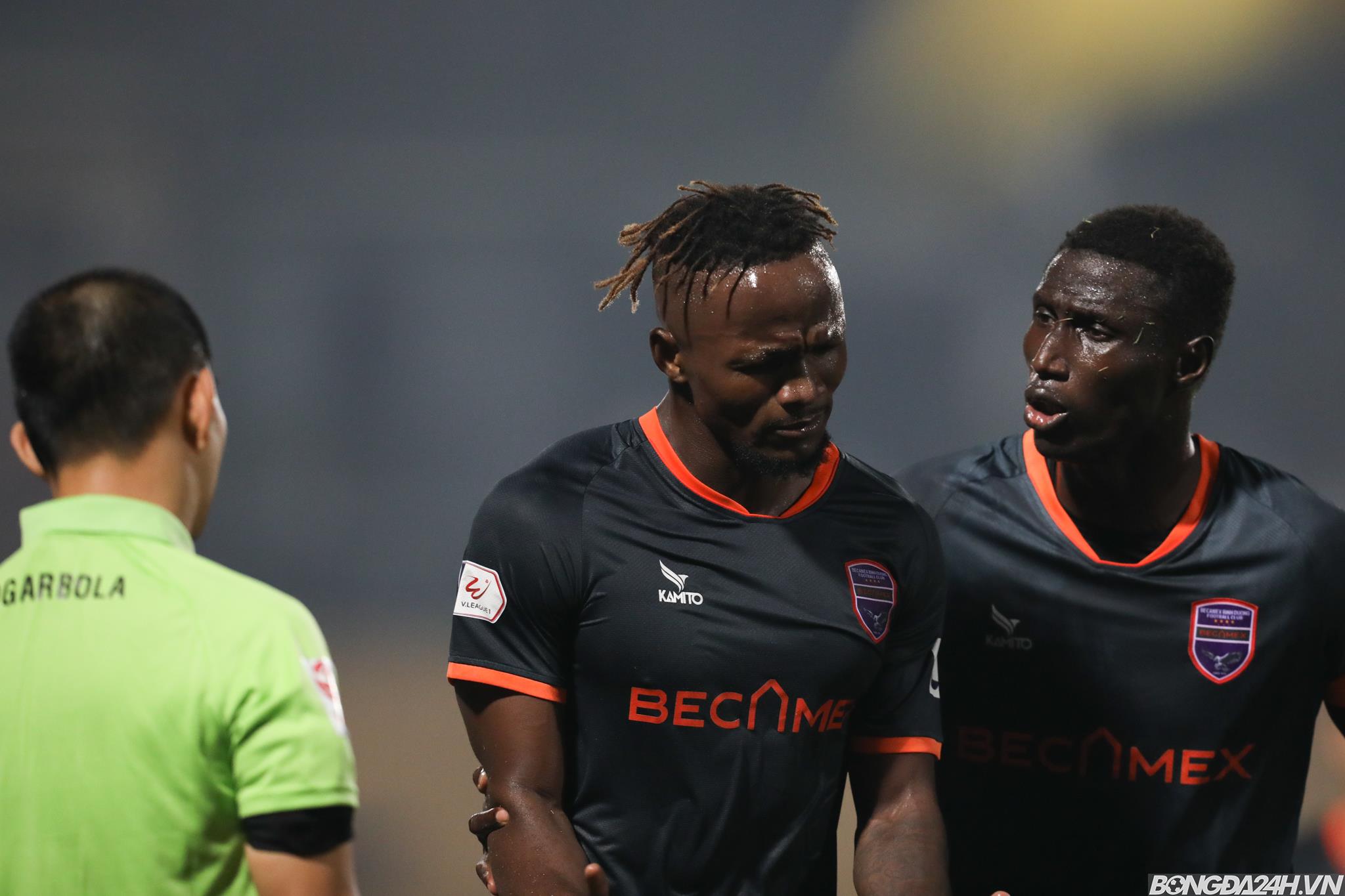 Omar Mansaray Bình Dương