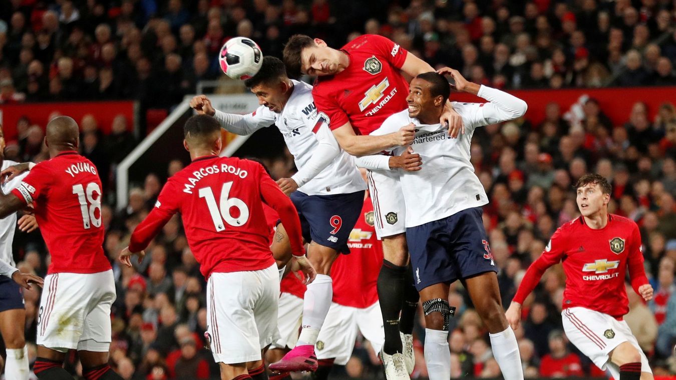 Cổ động viên đều rất trông đợi màn đối đầu kinh điển giữa MU vs Liverpool