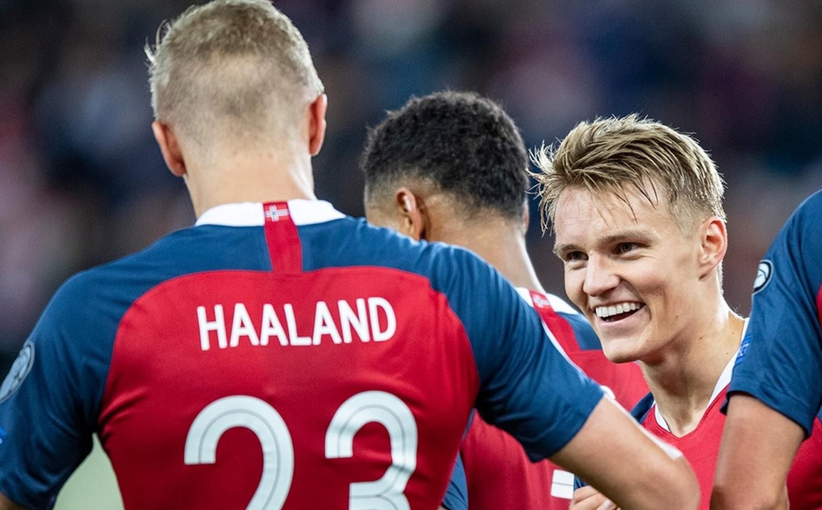 Haaland Odegaard rong màu áo ĐT Na Uy