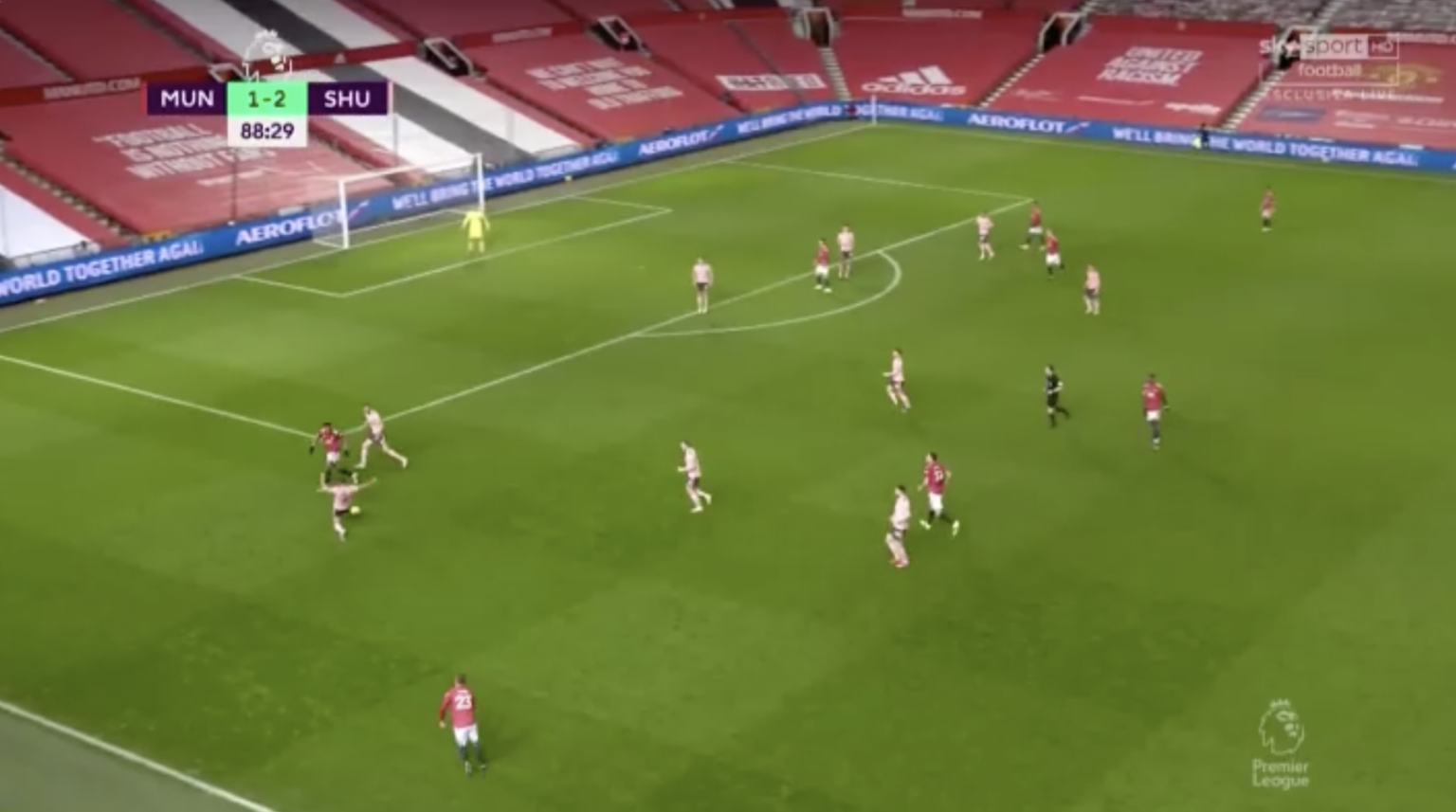 Anthony Martial cần học sự hăng hái của Edinson Cavani hình ảnh