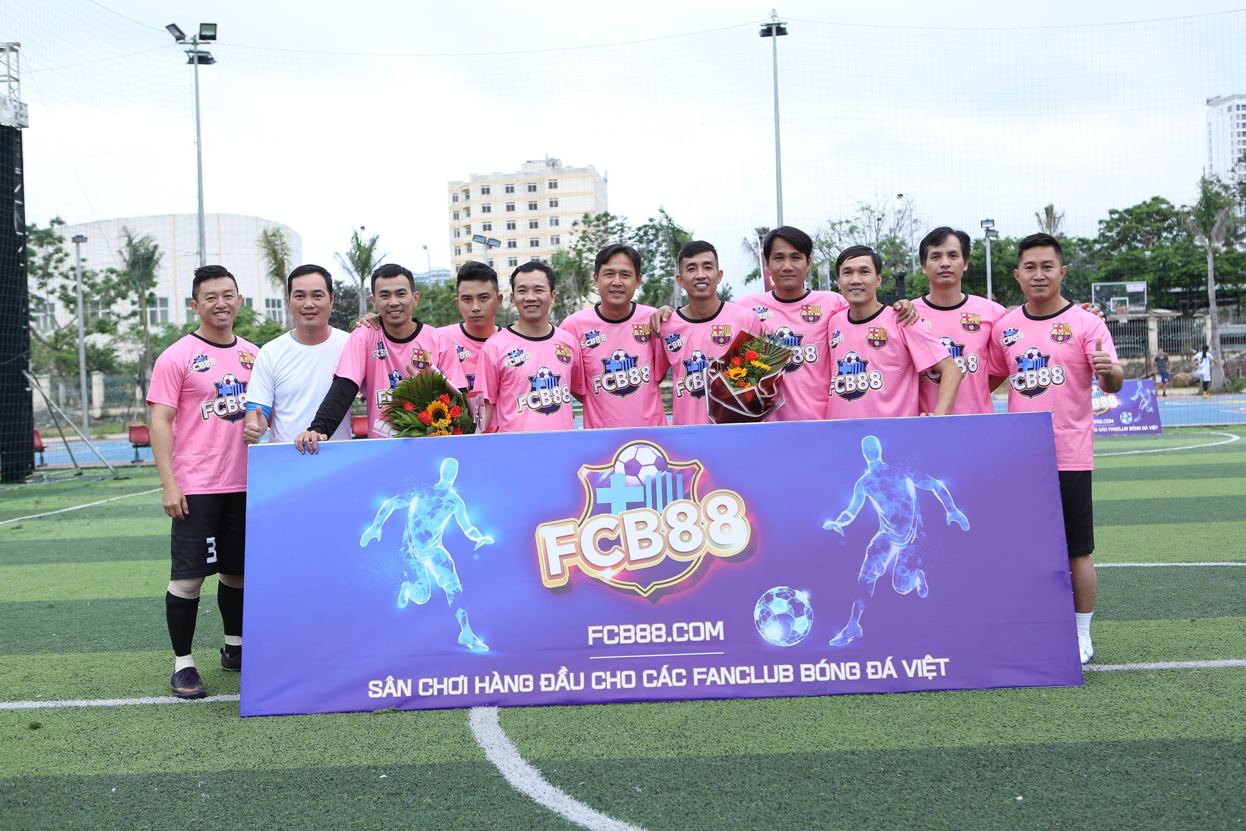 Sự xuất hiện của các cựu danh thủ Việt Nam đã giúp giải đấu trở nên vô cùng hấp dẫn _ 5