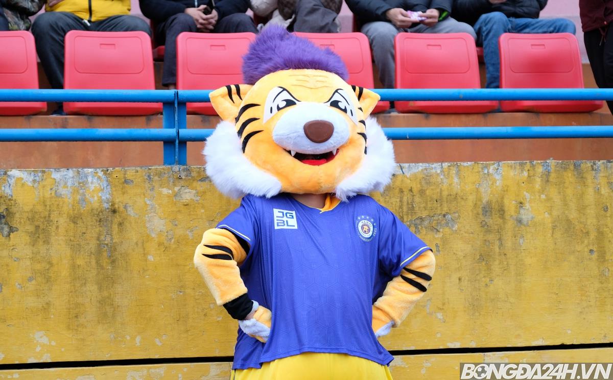 Linh vật CLB Hà Nội siêu cúp Quốc gia 9/1