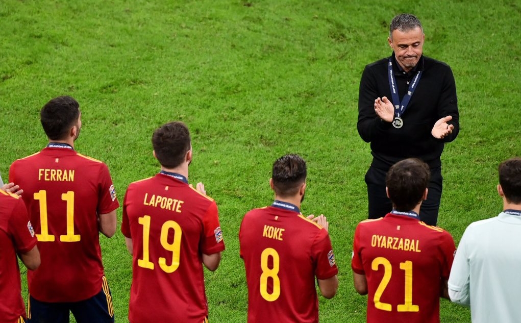 HLV Luis Enrique cay đắng sau trận thua Pháp hình ảnh