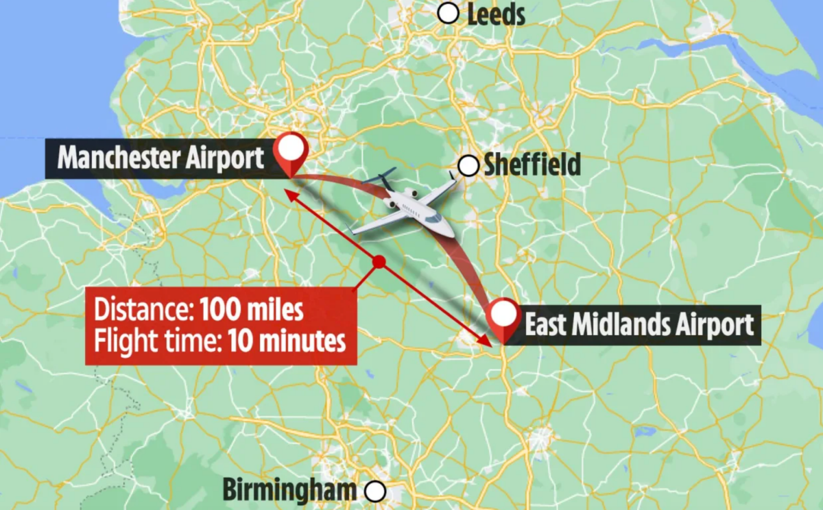 Chuyến bay ngắn ngủi của MU tới Leicester kéo dài 10 phút Chuyến bay ngắn ngủi của MU tới Leicester kéo dài 10 phút