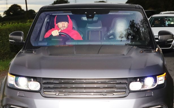 Dàn sao MU tới sân tập sau trận thua Liverpool Dàn sao MU tới sân tập sau trận thua Liverpool