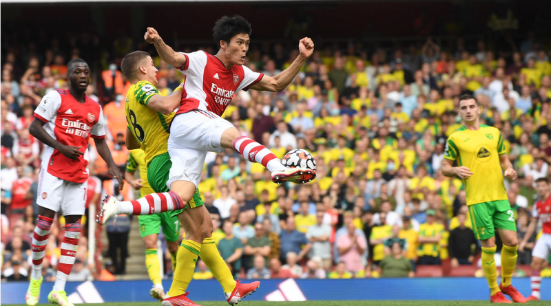 Takehiro Tomiyasu: Hậu duệ mặt trời thích chơi hệ phòng ngự