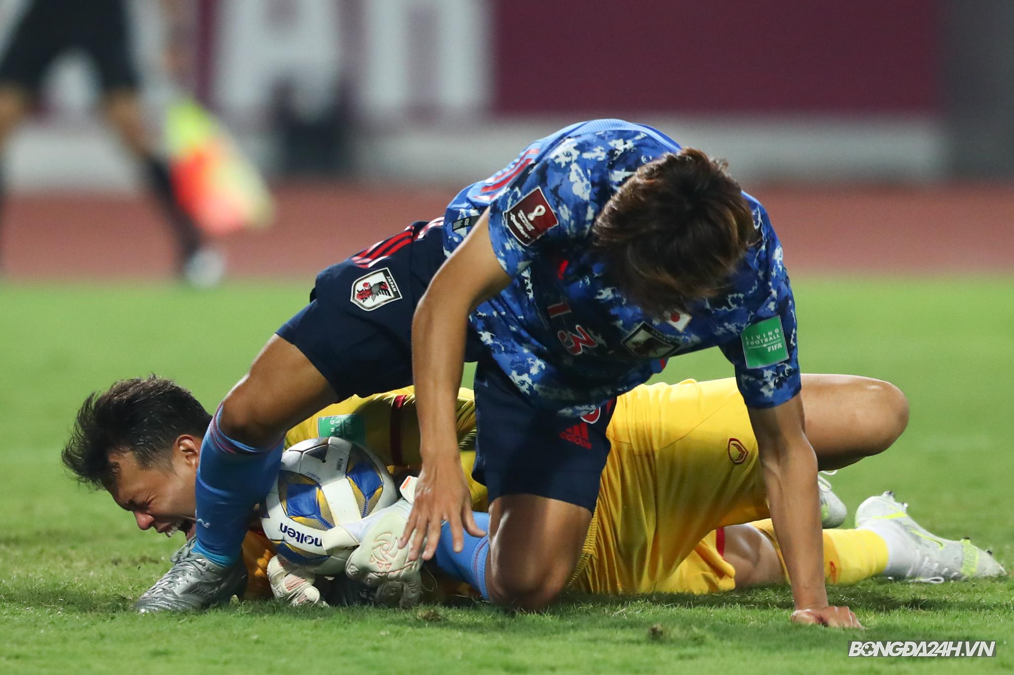 Bùi Tấn Trường ĐT Việt Nam vs Nhật Bản