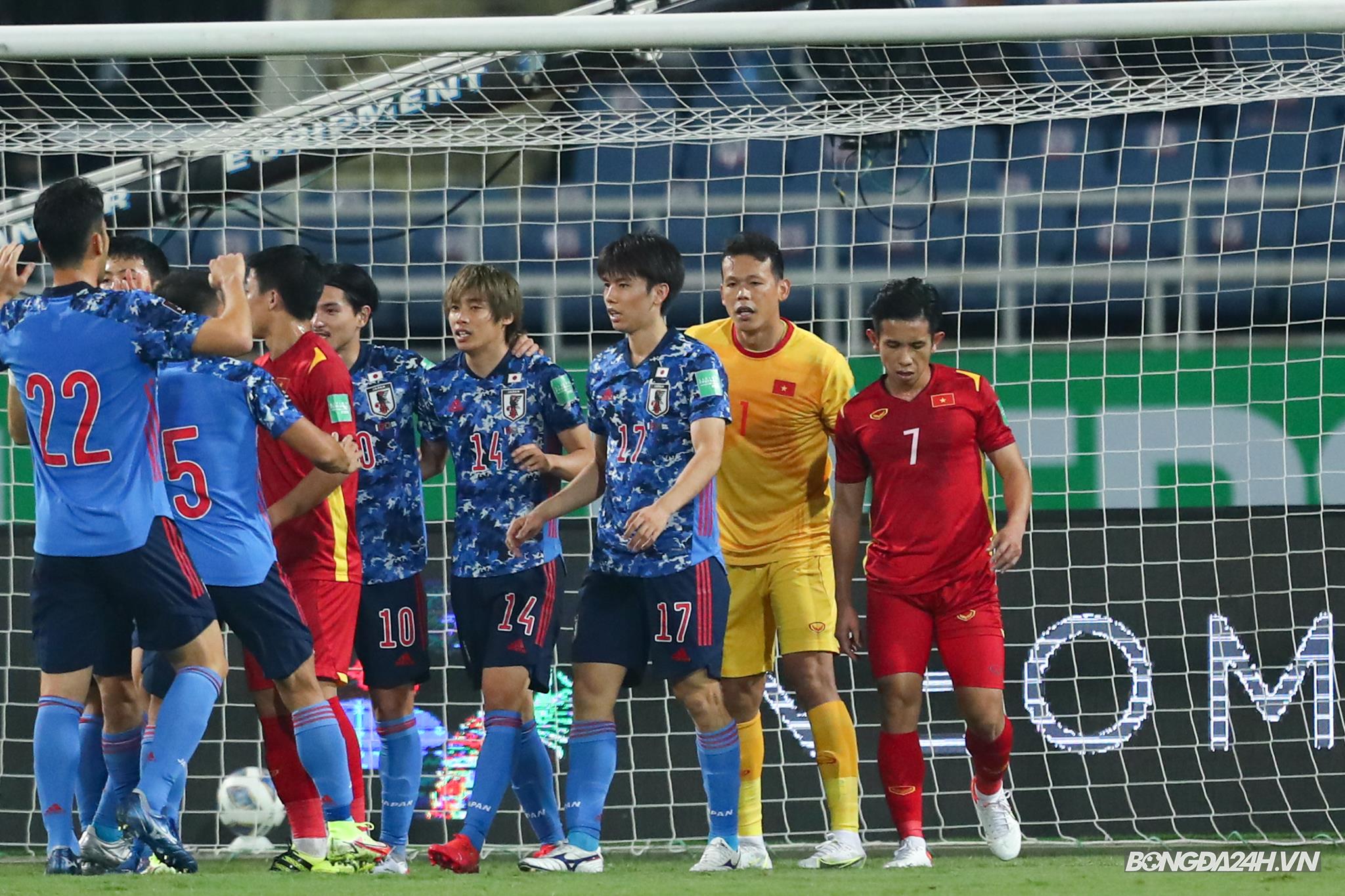 Bùi Tấn Trường ĐT Việt Nam vs Nhật Bản